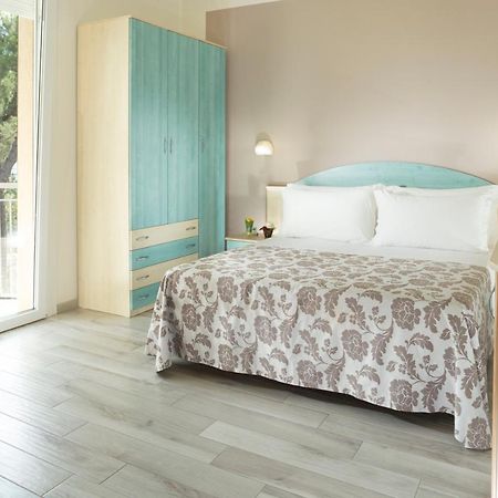 קרביה Park Hotel Pineta מראה חיצוני תמונה