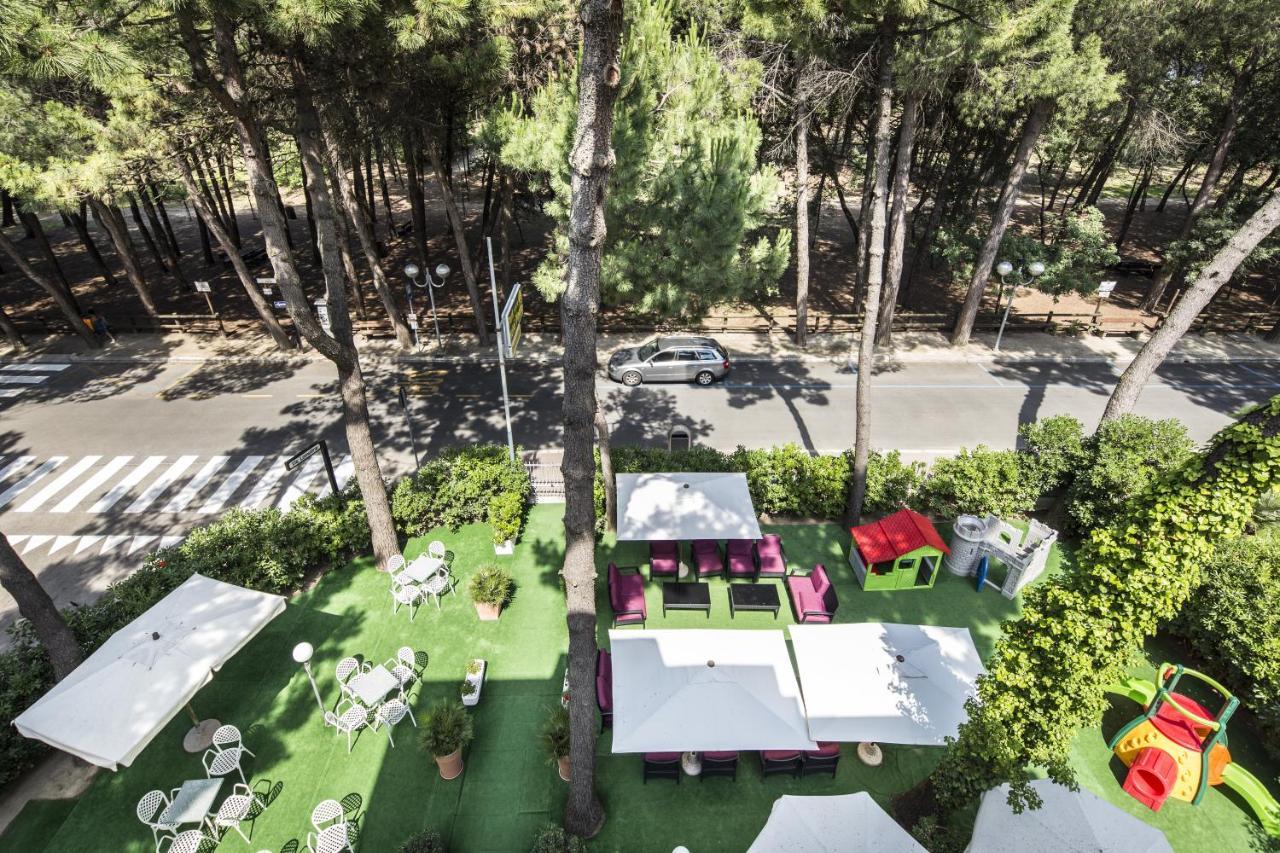 קרביה Park Hotel Pineta מראה חיצוני תמונה