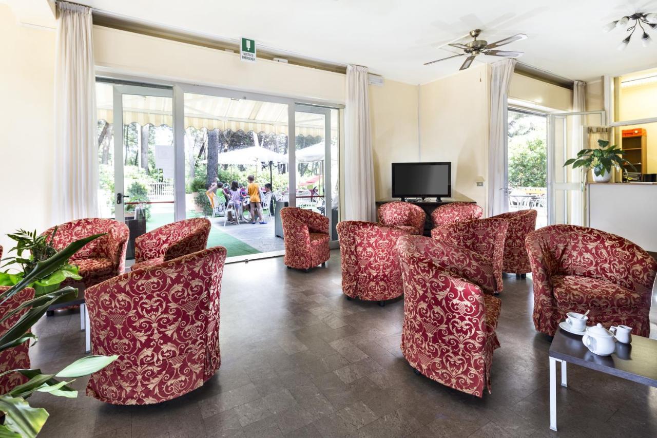 קרביה Park Hotel Pineta מראה חיצוני תמונה