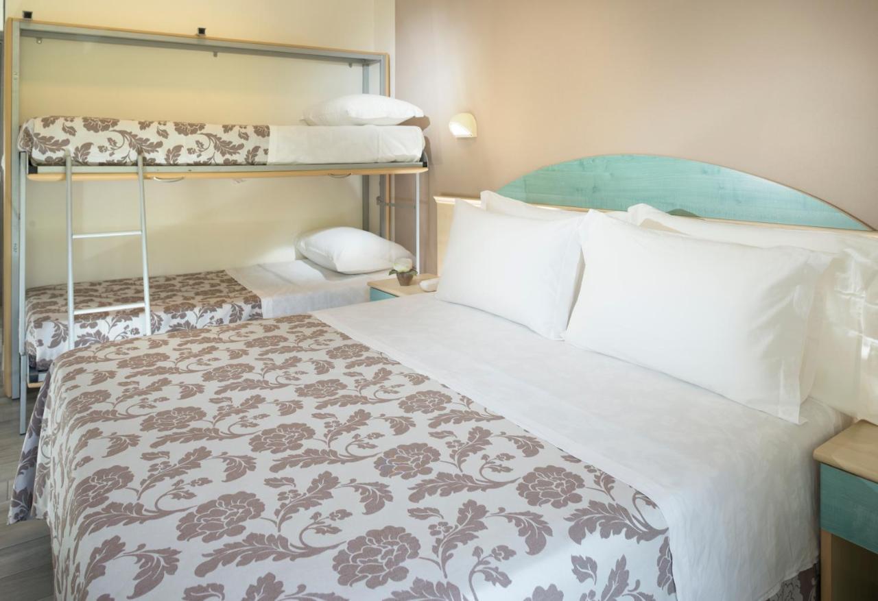 קרביה Park Hotel Pineta מראה חיצוני תמונה