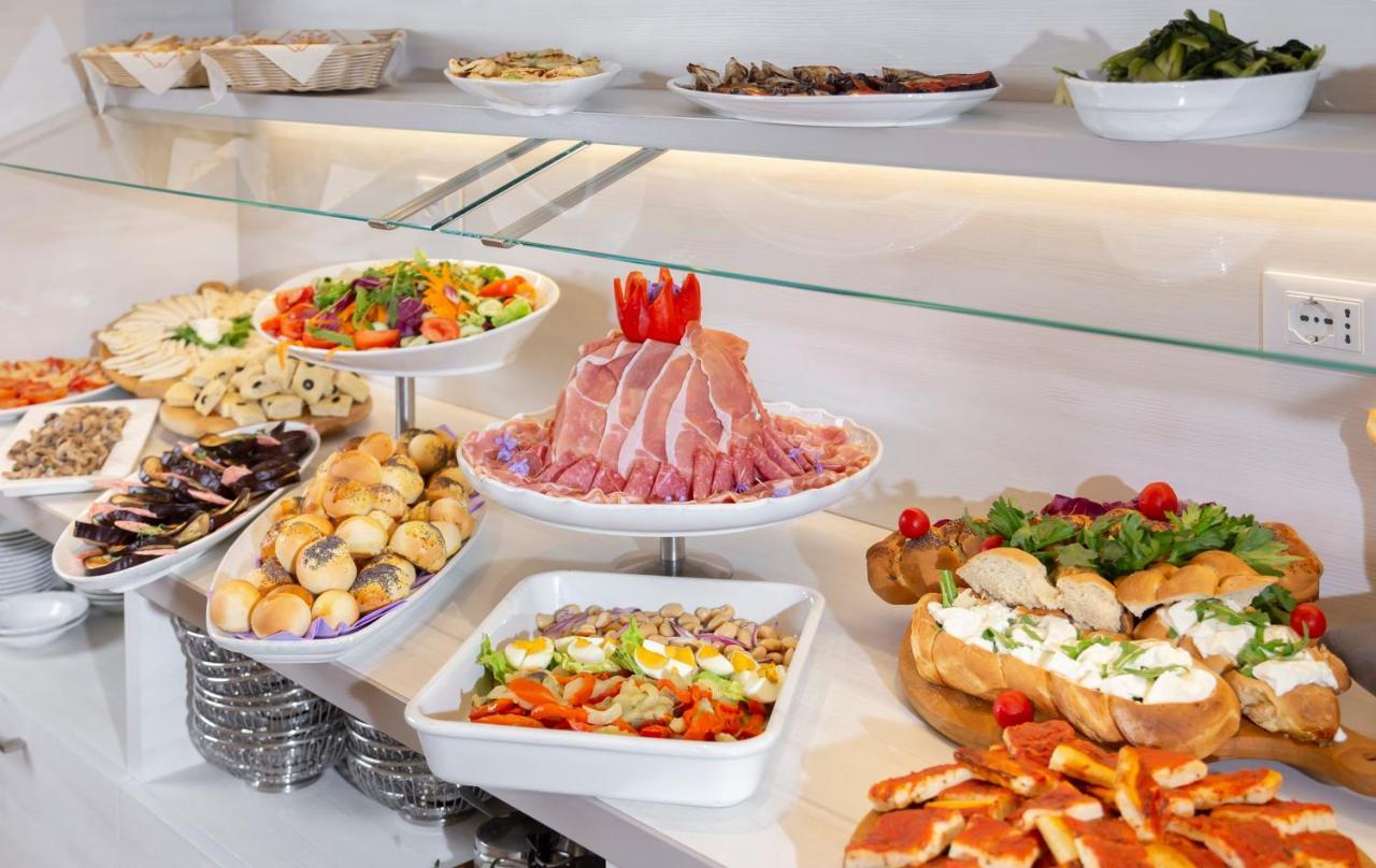 קרביה Park Hotel Pineta מראה חיצוני תמונה