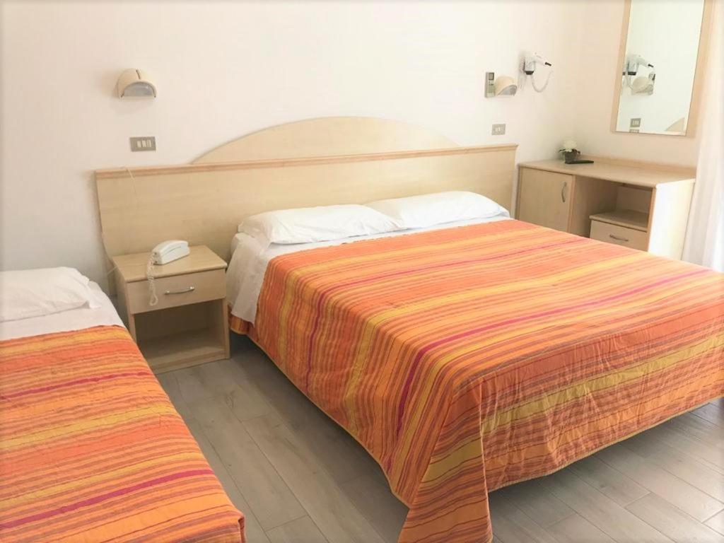 קרביה Park Hotel Pineta מראה חיצוני תמונה
